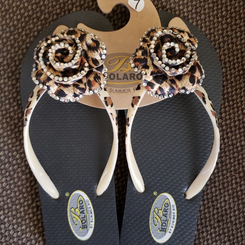 🌞Leopard Bling Flip flops🌞